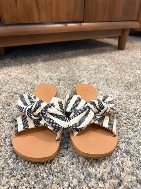 Striped Knot Slide Sandals - Navy & White